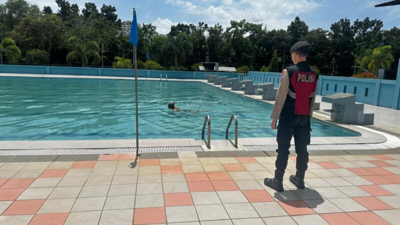 Jaga Keamanan Wisata Lebaran, Polresta Palangka Raya Laksanakan Pengamanan di Kolam Renang Isen Mulang