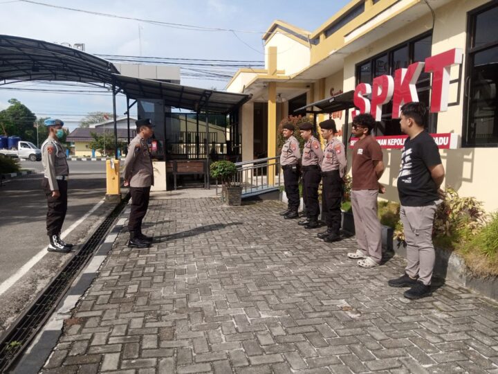 Dukung Pelayanan tetap Prima, Pamapta I SPKT Polresta Palangka Raya Pimpin Apel Serah Terima Piket