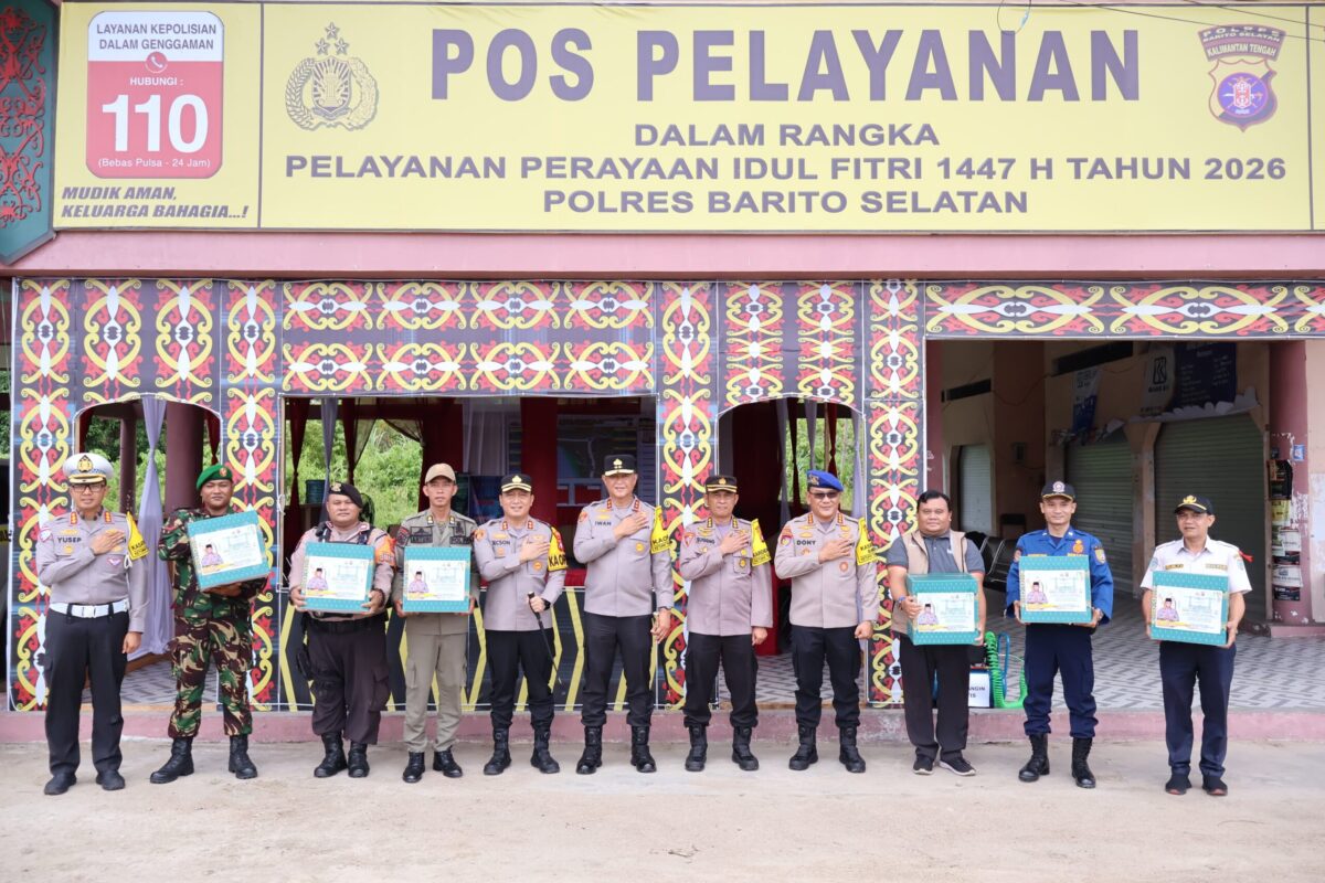 Pantau Arus Balik Lewat Jalur Udara, Kapolda Kalteng Kunjungi Pos Pelayanan Bundaran Sanggu Polres Barsel