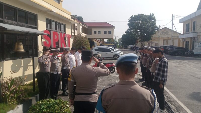 Pastikan Pelayanan Optimal, Personel Piket dan SPKT Polresta Palangka Raya Laksanakan Serah Terima Tugas