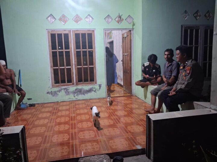 Di Tengah Warganya, Polsek Rakumpit Jelaskan Manfaat Layanan 110