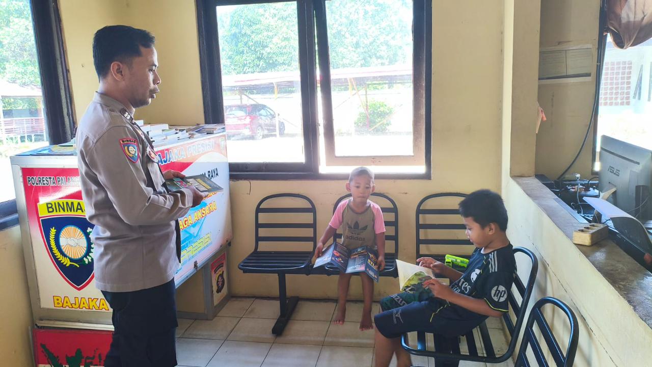 Dekatkan Polri dengan Literasi, Bhabinkamtibmas Polsek Sabangau terus Gulirkan Program Bajaka Presisi
