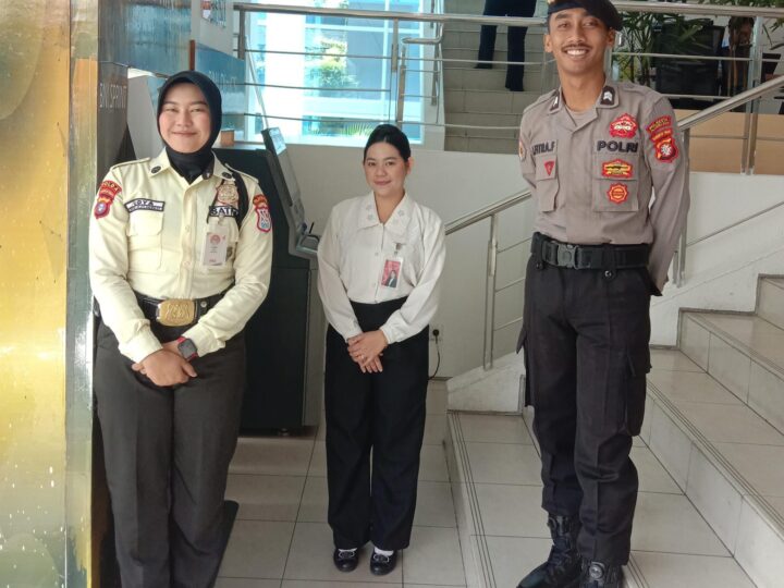 Kedepankan Sikap Humanis, Satpamobvit Polresta Palangka Raya Beri Pelayanan Ramah di Perbankan