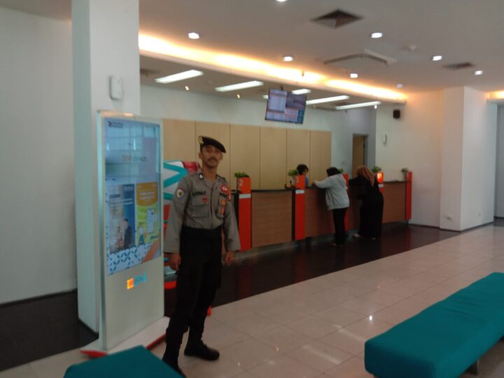Tunjukkan Profesionalitas, Satpamobvit Polresta Palangka Raya Perketat Pengamanan Perbankan
