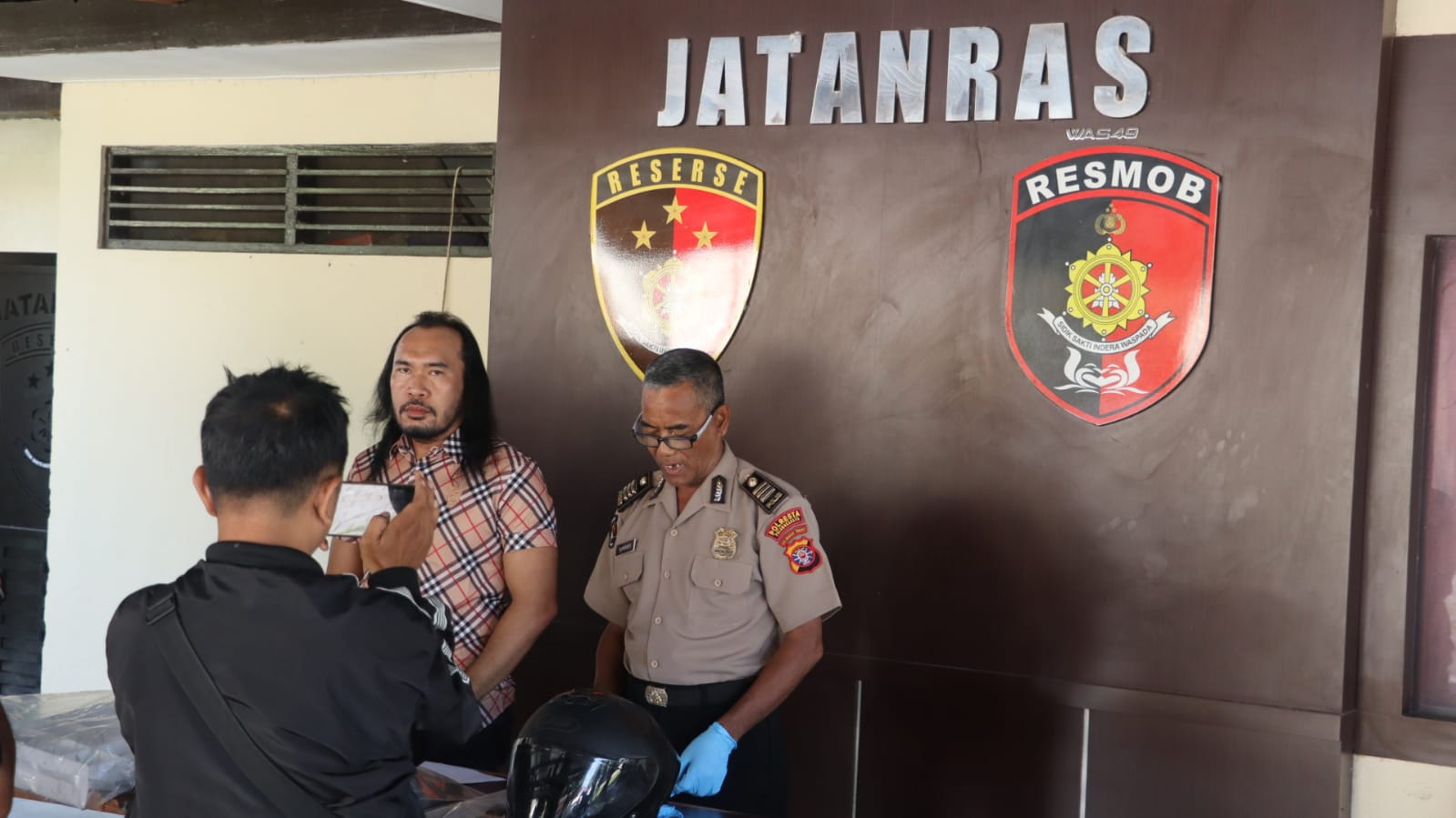 Gelar Konferensi Pers, Polresta Palangka Raya Ungkap Kronologis Curas di Alfamart Jalan Garuda