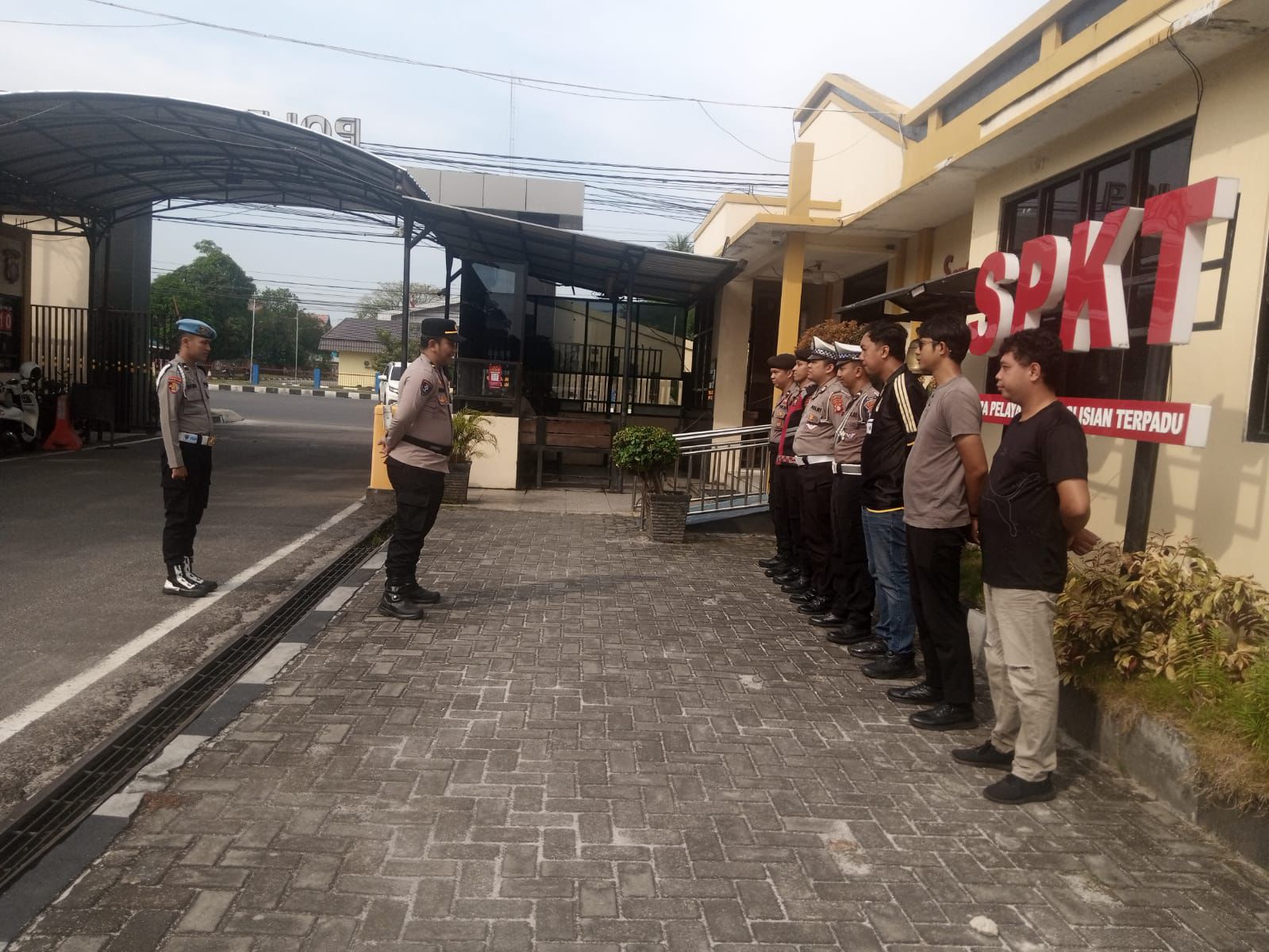 Siapkan Pelayanan Piket Fungsi dan SPKT Gelar Serah Terima Jaga di Mapolresta Palangka Raya