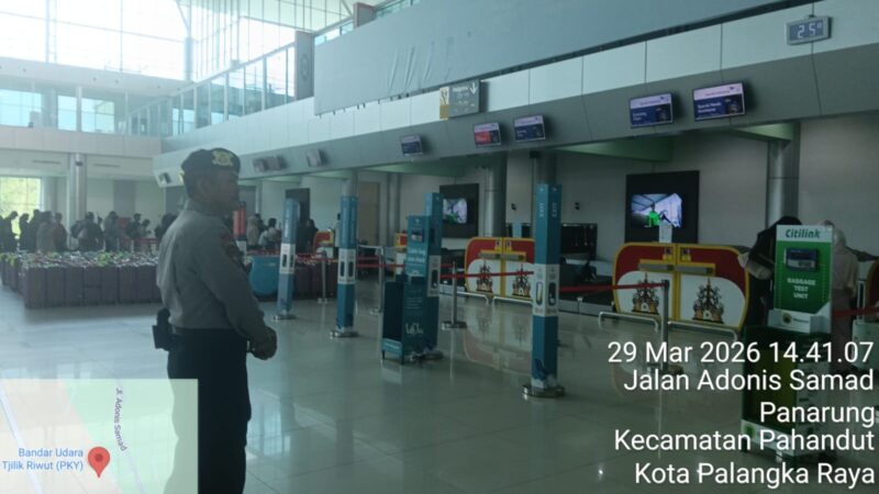 Siaga di Bandara Tjilik Riwut, Satpamobvit Polresta Palangka Raya Pastikan Aktivitas Penerbangan Aman