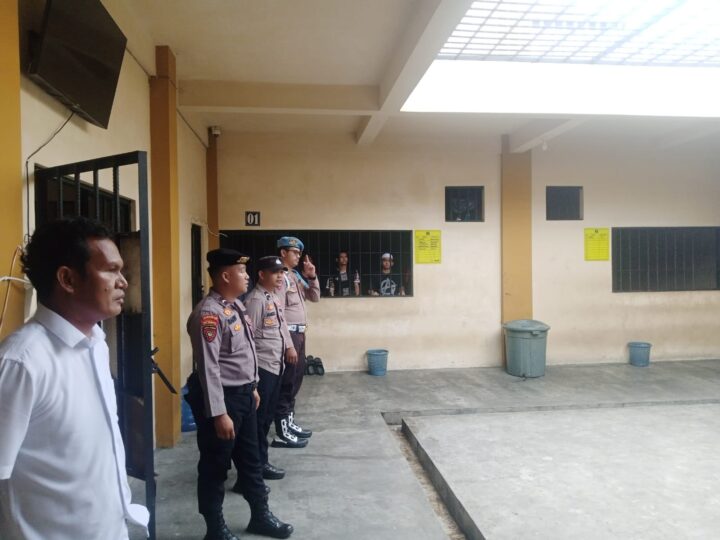Rutin Awasi Rutan, Pamapta I SPKT Polresta Palangka Raya Pastikan Tahanan Aman dan Sehat