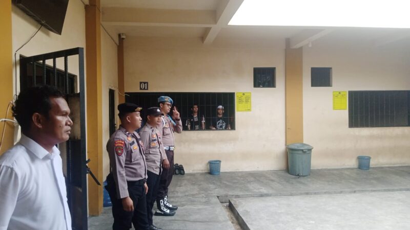 Rutin Awasi Rutan, Pamapta I SPKT Polresta Palangka Raya Pastikan Tahanan Aman dan Sehat