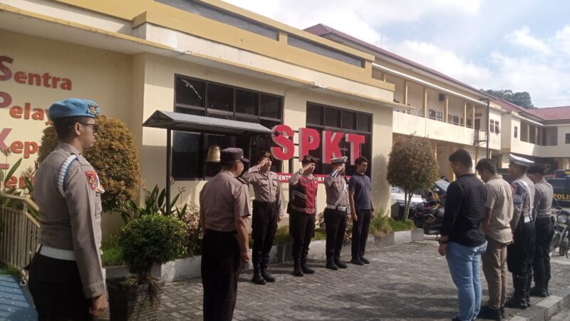 Pastikan Pelayanan Optimal, Pamapta I SPKT Polresta Palangka Raya Pimpin Apel Piket Jaga