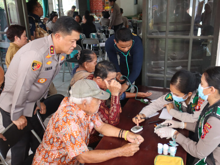 Peduli Kasih Jelang Paskah, Polda Kalteng Anjangsana ke Panti Sosial dan Asuhan di Palangka Raya