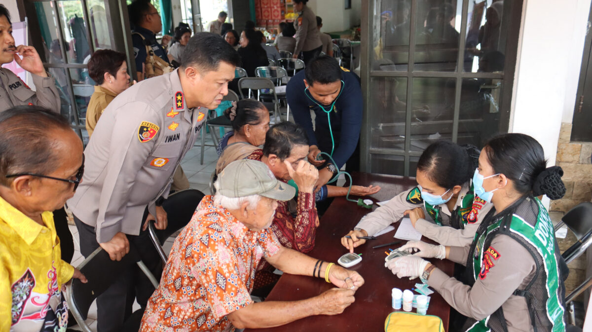 Peduli Kasih Jelang Paskah, Polda Kalteng Anjangsana ke Panti Sosial dan Asuhan di Palangka Raya