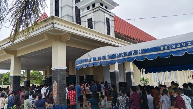 Amankan Ibadah Jumat Agung, Personel Polresta Palangka Raya Siaga di GKE Pangarinah