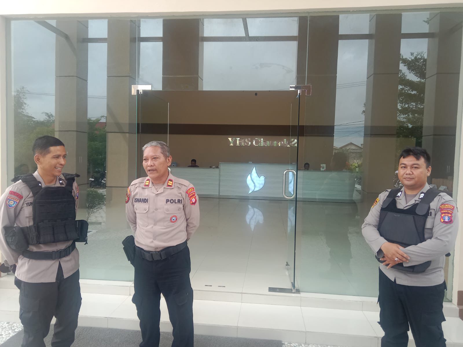 Polresta Palangka Raya Pastikan Pengamanan Ibadah di Gereja Yesus Hidup Sejati Berjalan Aman