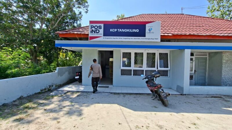 Patroli Kamtibmas Polsek Bukit Batu Sambangi Kantor Pos Tangkiling, Jaga Keamanan Lingkungan