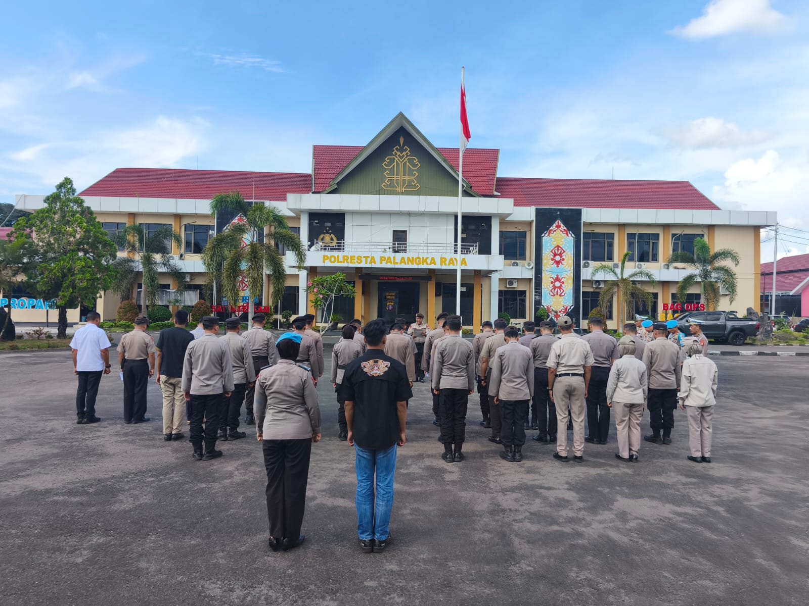 Kanitpamwaster Satpamobvit Polresta Palangka Raya Pimpin Apel  di Mako