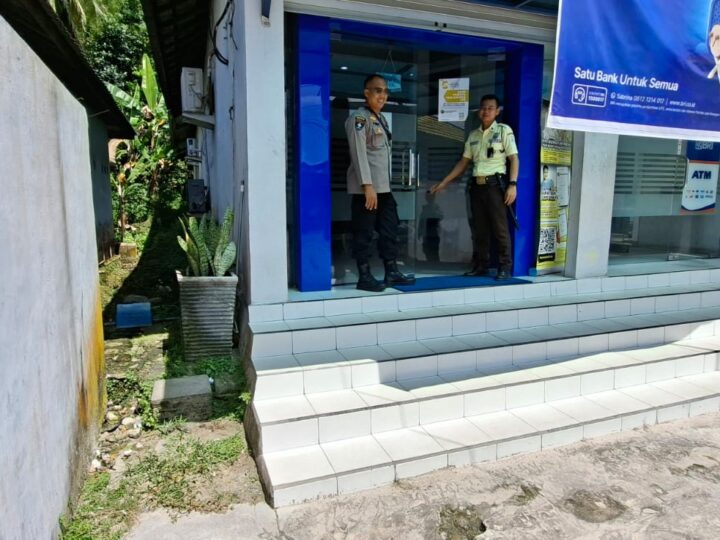 Dihadapan Satpam BRI Unit Tangkiling, Polsek Bukit Batu Lakukan Sharing Kamtibmas