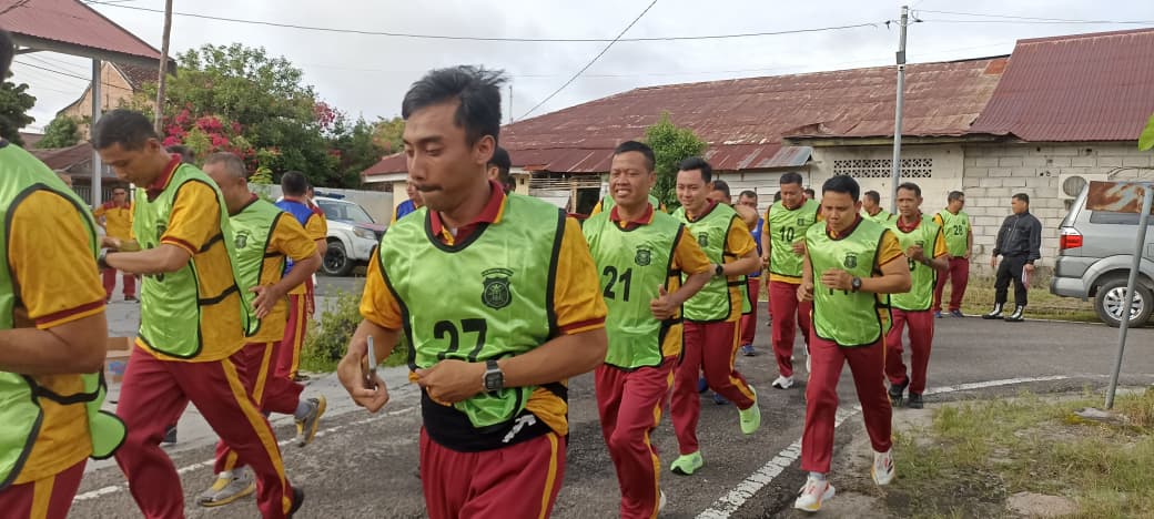 Bina Kesehatan dan Kebugaran Personel, Polresta Palangka Raya Adakan Tes Kesamaptaan Jasmani
