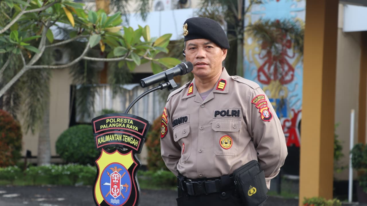 Amanat Apel Pagi, Kasatpamobvit Polresta Palangka Raya Ingatkan SOP Sebagai Pedoman Tugas