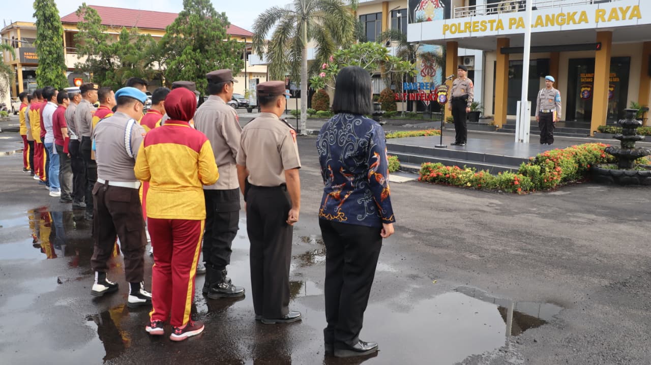Jaga Kedisiplinan Personel, Sipropam Polresta Palangka Raya Cek Absensi Tiap Satfung saat Apel Pagi