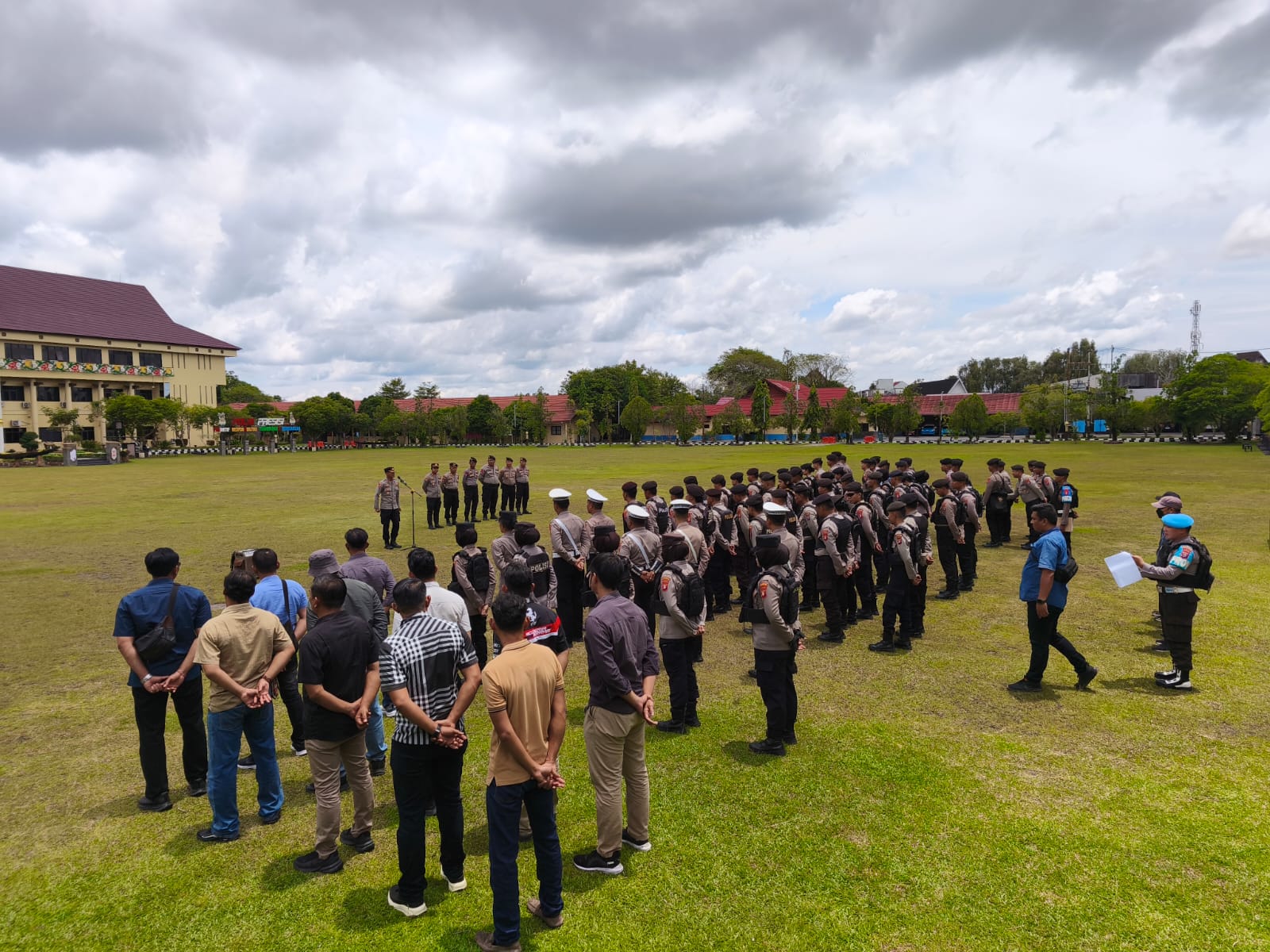 Polresta Palangka Raya Gelar Apel Kesiapan Pam Aksi Damai di Polda Kalteng