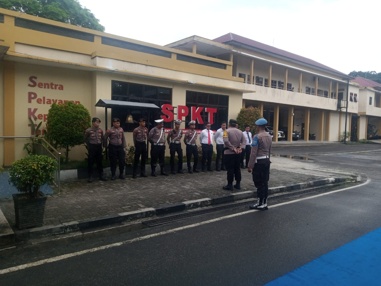 Pastikan Kesiapan Personel, Pamapta I SPKT Polresta Palangka Raya Pimpin Apel Serah Terima Piket