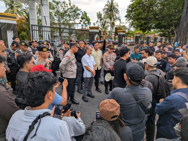 Berakhir Kondusif, Polresta Palangka Raya Berhasil Jaga Keamanan Aksi Damai di Kantor Kejati
