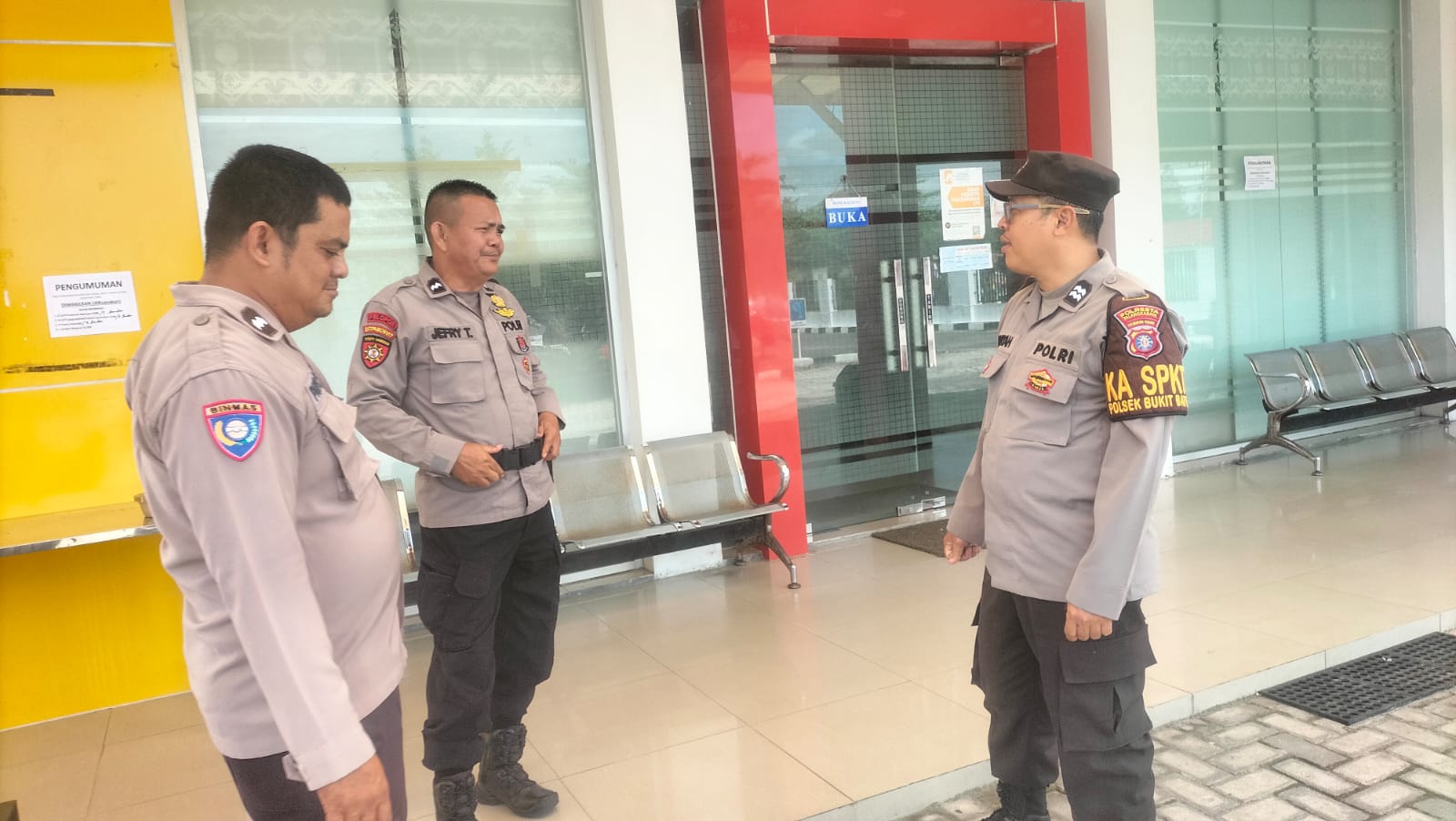 Patroli Objek Vital, Polsek Bukit Batu Cek Kondisi Keamanan Kantor BPD Kalteng Unit Tangkiling