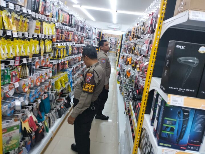 Ciptakan Rasa Aman, Polsek Bukit Batu Intensifkan Patroli di Pusat Perbelanjaan DIY