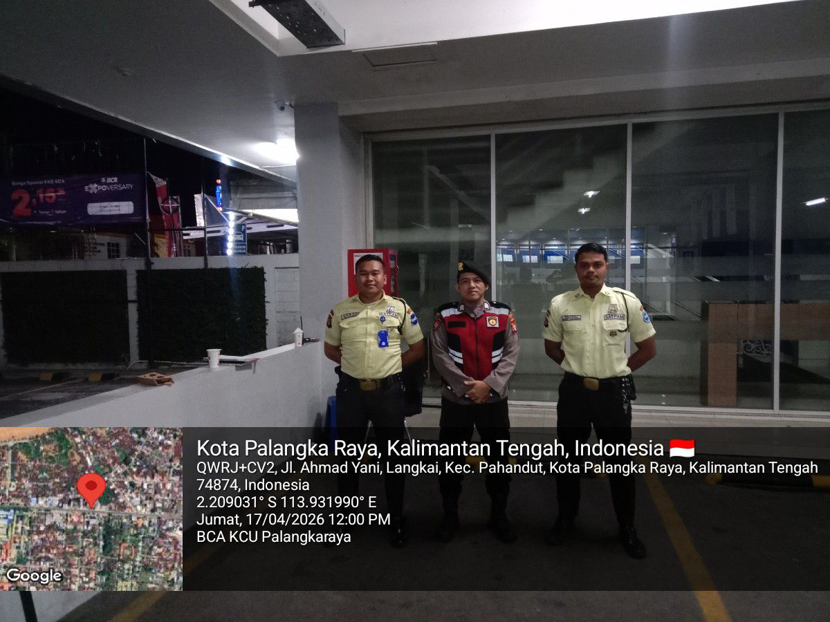 Anggota Samapta Polresta Palangka Raya Gencarkan Patroli Dialogis di Kantor BCA