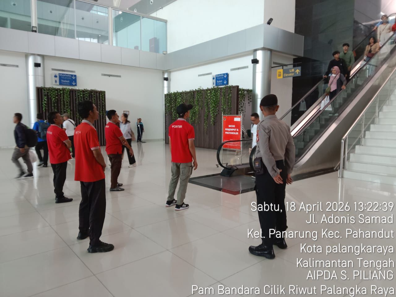 Hadir di Area Bandara Tjilik Riwut, Satpamobvit Polresta Palangka Raya Berikan Rasa Aman bagi Warga