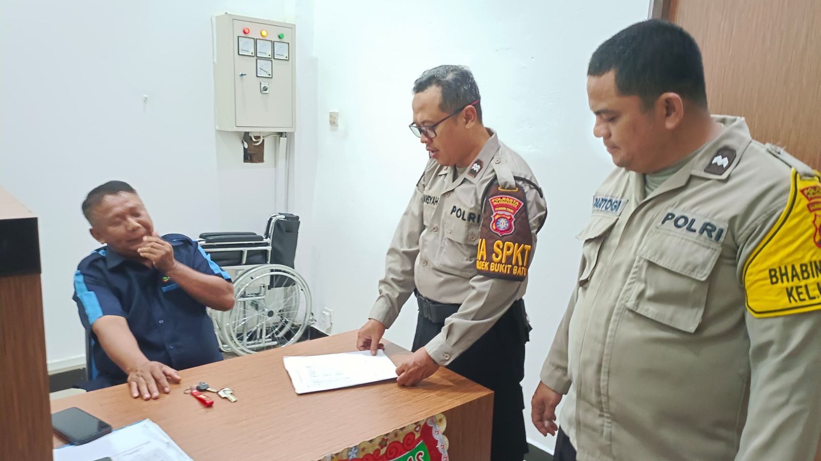 Pertahankan Keamanan Dunia Perbankan, Polsek Bukit Batu Sambangi Satpam Bank Kalteng Tangkiling