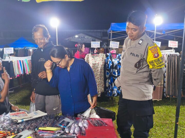 Berikan terus Rasa Aman, Polsek Sabangau Sharing Kamtibmas di Pasar Rakyat