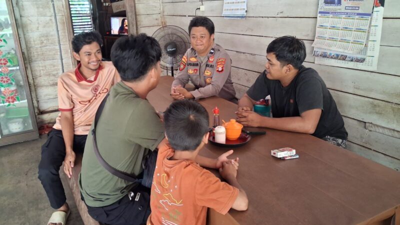 Di Lingkungan Warga, Personel Polsek Rakumpit Jelaskan Manfaat Layanan 110