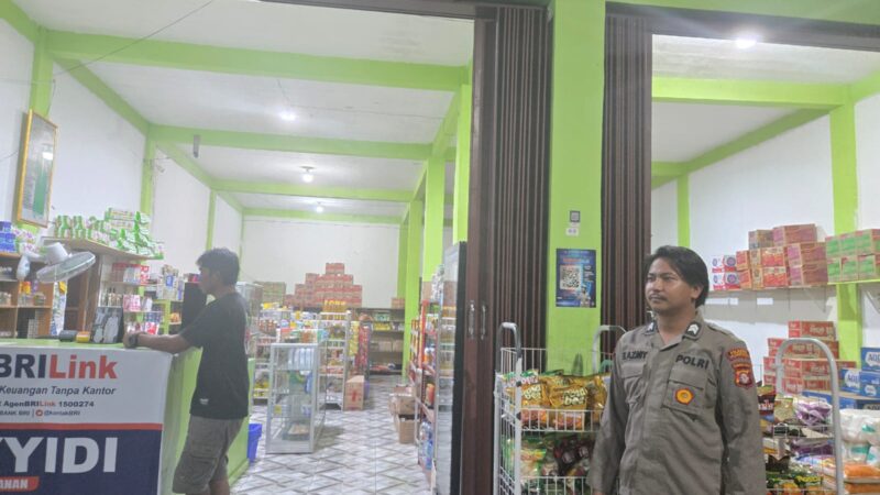 Kunjungi Toko Sembako, Polsek Rakumpit Jelaskan Manfaat Layanan Polri 110