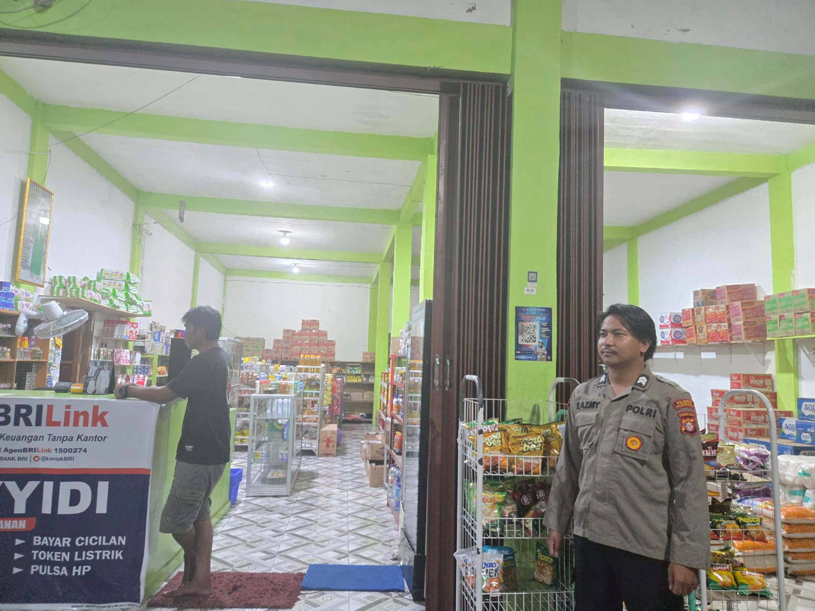 Kunjungi Toko Sembako, Polsek Rakumpit Jelaskan Manfaat Layanan Polri 110