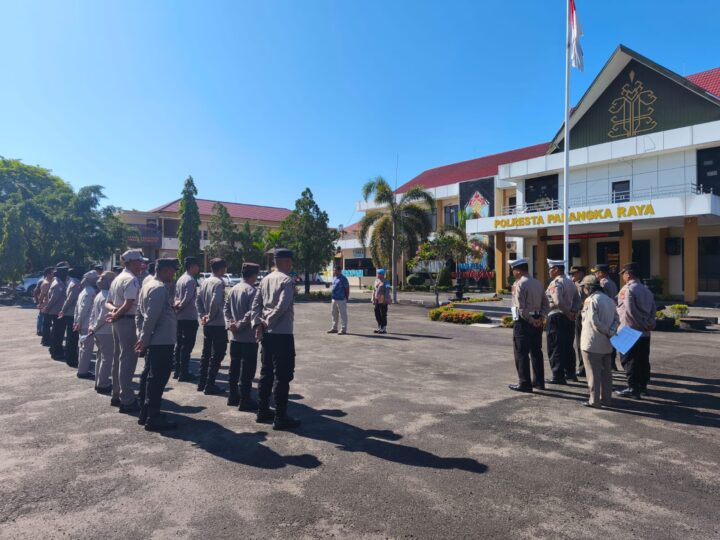 Gelar Apel Sore, Polresta Palangka Raya Lakukan Konsolidasi Pelaksanaan Tugas Sepanjang Hari
