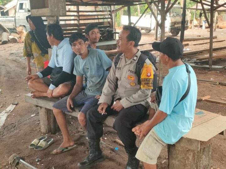 Polri untuk Masyarakat, Bhabinkamtibmas Polsek Pahandut Sharing Kamtibmas dengan Pemilik Bansaw di Pahandut Seberang