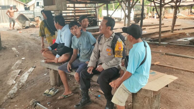 Polri untuk Masyarakat, Bhabinkamtibmas Polsek Pahandut Sharing Kamtibmas dengan Pemilik Bansaw di Pahandut Seberang
