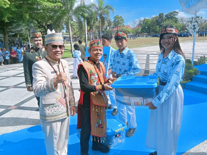 Sinergi Hardiknas, Hari Bumi, dan Hari Otoda: Momentum Transformasi Pendidikan Menuju Indonesia Emas