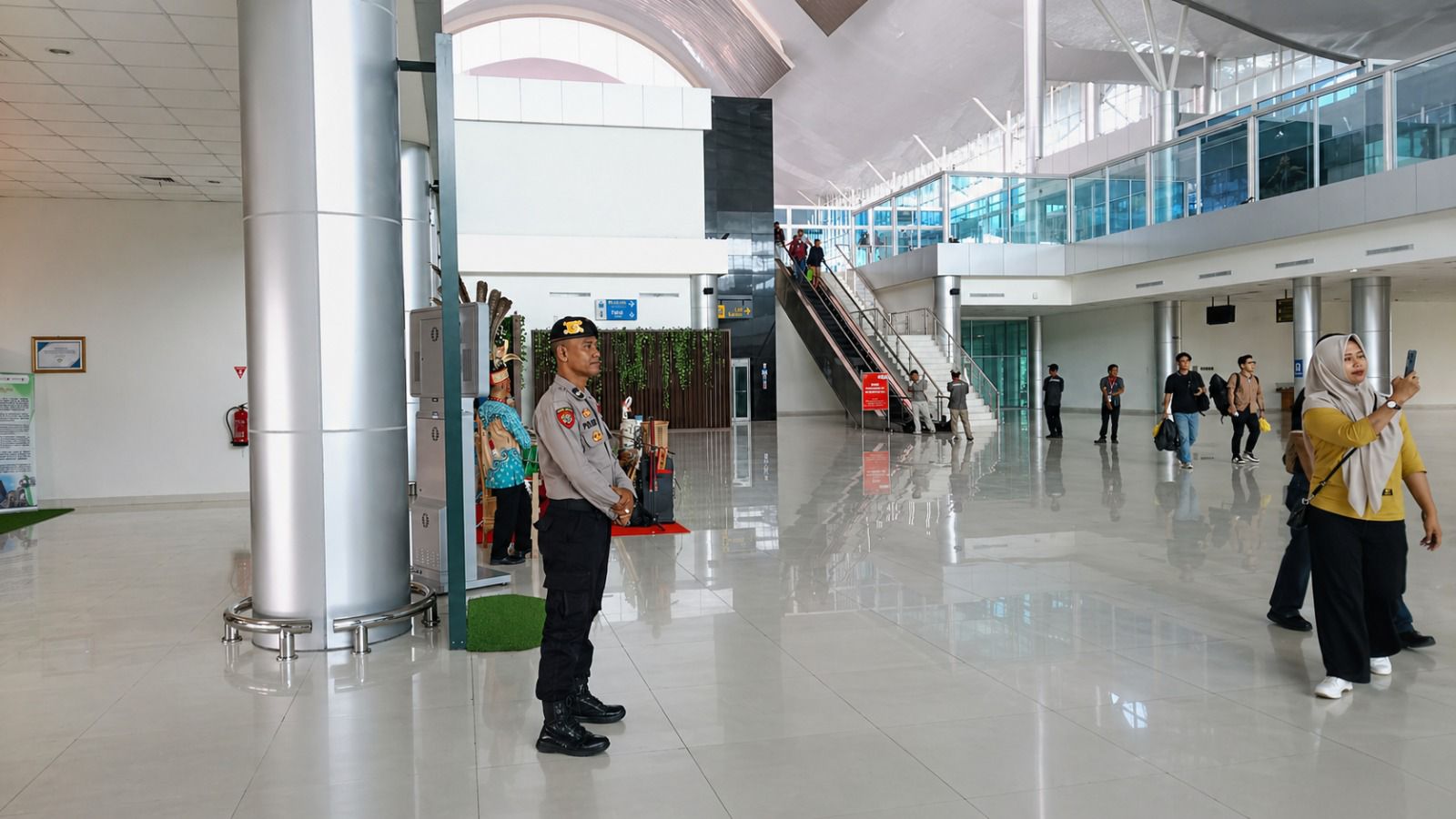 Saat May Day, Satpamobvit Polresta Palangka Raya Siaga di Bandara Tjilik Riwut