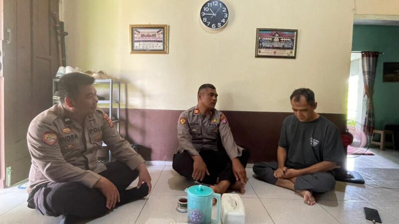 Berikan Motivasi, Kapolsek Sabangau Kunjungi Rumah Aipda Nasotion yang Sakit