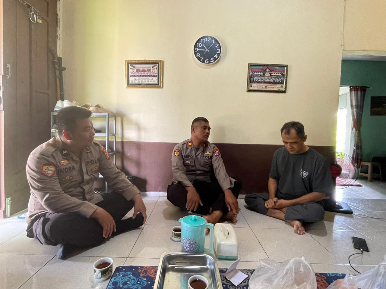 Berikan Motivasi, Kapolsek Sabangau Kunjungi Rumah Aipda Nasotion yang Sakit