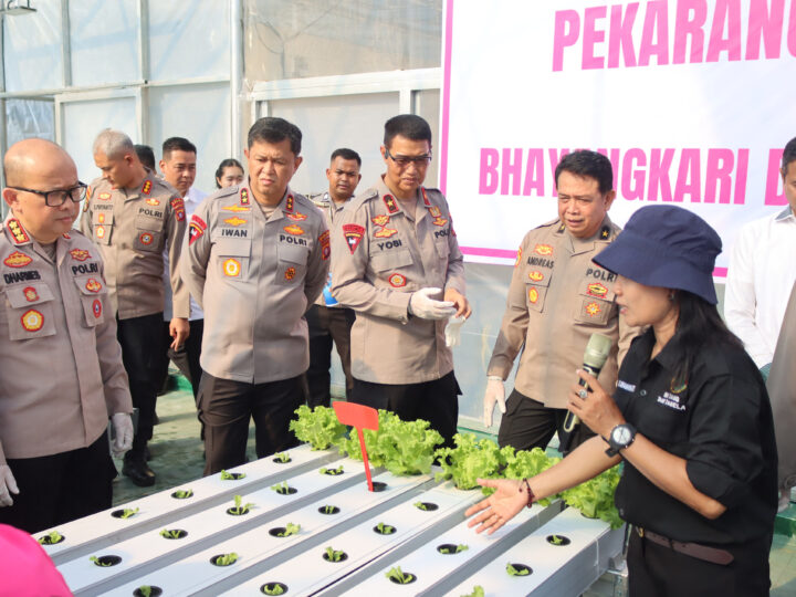 Polda Kalteng bersama Bhayangkari Perkuat Ketahanan Pangan Melalui Green House Hidroponik