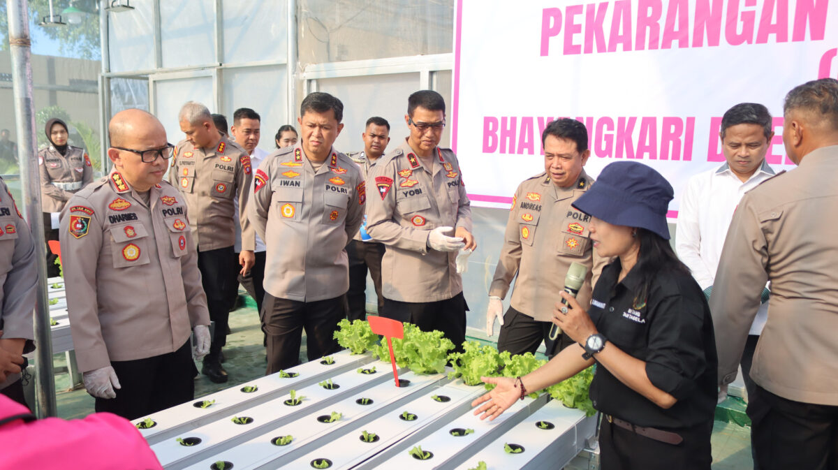 Polda Kalteng bersama Bhayangkari Perkuat Ketahanan Pangan Melalui Green House Hidroponik