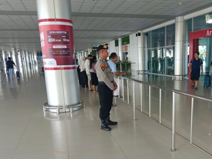 Dengan Semangat, Satpamobvit Polresta Palangka Raya Berikan Pelayanan Prima di Bandara Tjilik Riwut