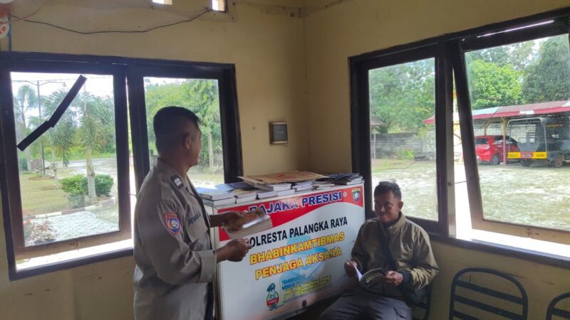 Bhabinkamtibmas Polsek Sabangau terus Hadirkan Motor Bajaka Presisi untuk Tingkatkan Minat Baca Warganya
