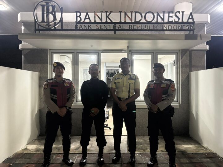Di Akhir Pekan, Patroli Satsamapta Polresta Palangka Raya Datangi Pos Jaga BI