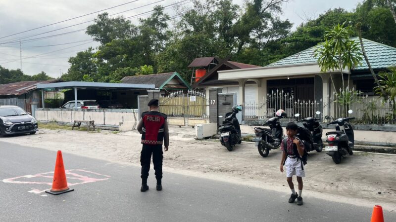 Samapta Polresta Palangka Raya Laksanakan Gatur Pagi di SDN 1 Bukit Tunggal Hadir di Jam Sibuk