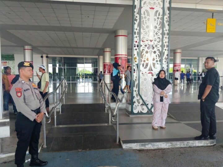 Gelar Pengamanan di Bandara Tjilik Riwut, Satpamobvit Polresta Palangka Raya Jamin Keamanan Penumpang